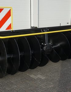 Graben-Verfüllschnecke, Ansicht schräg von vorn